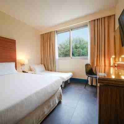 La Meridiana Bleisure Hotel Rooms