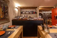 Maison la Saxe Hotels in Courmayeur