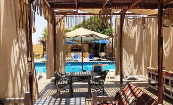 Nile Compound