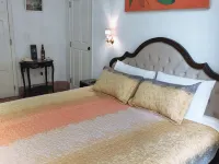 Alojamiento en La Habana Vieja con cama king, cocina y atención 24 h Hoteles en La Habana