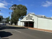 East Toowoomba  Residence - 4 Beds - Sleeps 6