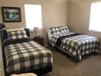 Cozy 2 Bedroom Country Cottage North of Parsons . Sleeps up to 5 people.