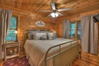 Cozy Cabin with Hot Tub and Fireplace - Inviting Nature Retreat Hotels in Gilmer County
