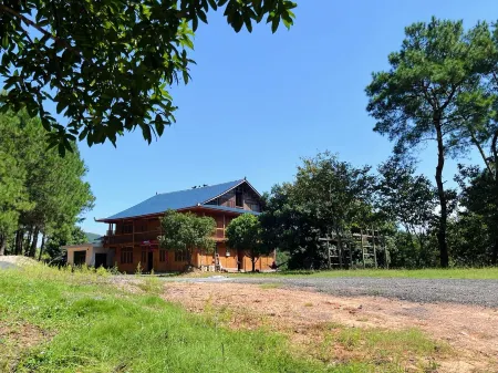 Langshan Guolin Hotel Отели рядом с достопримечательностью «Langshan National Park»