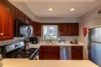 Tennis Access and Resort Amenities - Beautiful Mountain Haven