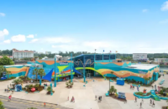 Coastal Serenity and Resort Amenities - Tranquil Retreat