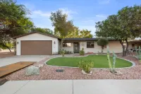 Resort Style Home & Outdoor Living - near Oldtown! On the Edge Gallery附近的飯店