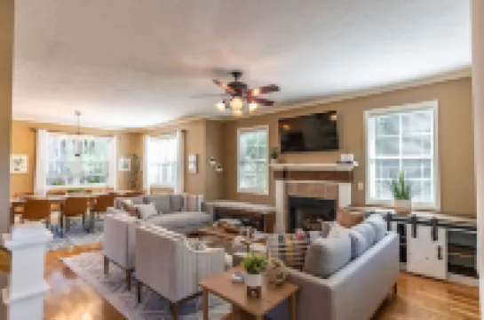 Spacious Retreat - Perfect for Groups, Ideal for Relaxing