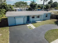 Cristy's Beach House Hotels in Pompano Beach