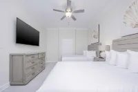 Spacious Balcony with Stunning Views and Entertaining Space - Elegant Retreat