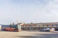 Super 8 by Wyndham LaGrande Hôtels à : La Grande