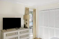 Scenic Lake Views and Included Golf Cart - Charming Haven Hotels in Miramar Beach