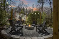 The Toasted Marshmallow | A Creekside Dome Home! Hôtels à : Galax