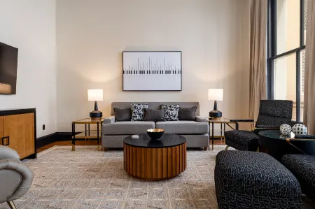 2BR Beautiful Space + Private Bedroom Patio | The Mayfair