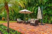 Casa Miramar: Private Beach Path & Pool Paradise