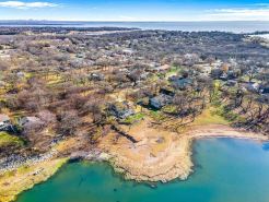 Rare Modern Beachfront Lake House on Lewisville Lake with Hot Tub, Deck & BEACH