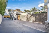 Relax & Unwind at Beach Rental 2