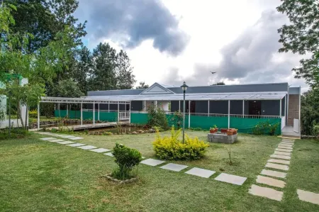 Shola Gardens , Kotagiri Отели рядом с достопримечательностью «Блэк Тандер»