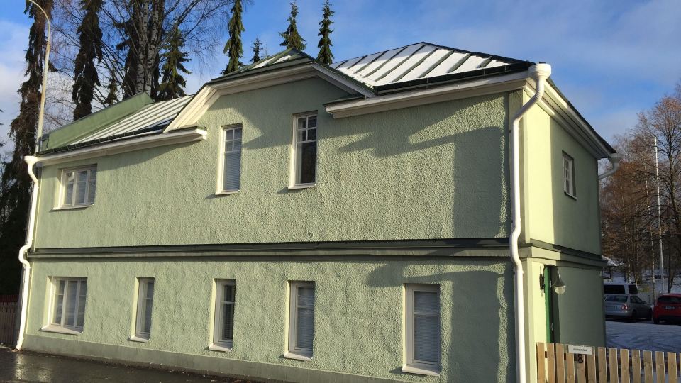 Green Door Apartments