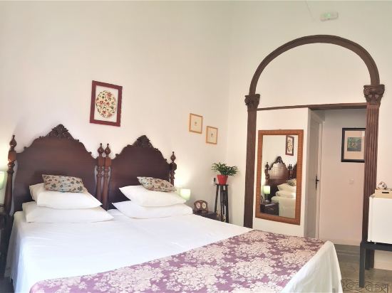 Los Canaritos Guest-House