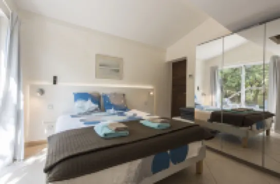 วีลา แปร์ล เดอลาแมร์