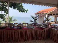 Alcove Resort Vagator - breakfast