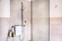 웨일 와처 2 스완시 호텔