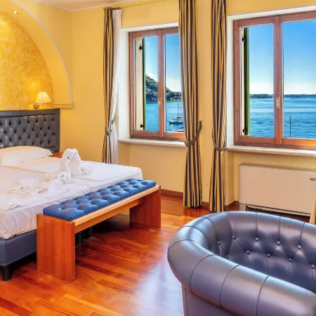 Hotel du Parc Hotels in Garda Town