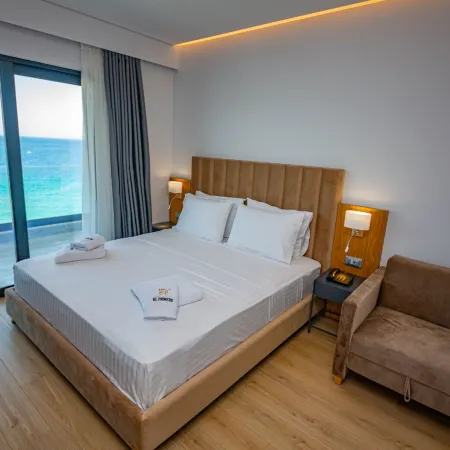 El Primero Hotel