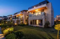 Luxury Garden Suites - Condos