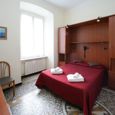 Hotel le Tre Stazioni Hotels near سبياناتا كاستيليتو