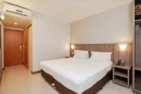 Slim Curitiba Av Das Torres Отели в г. 