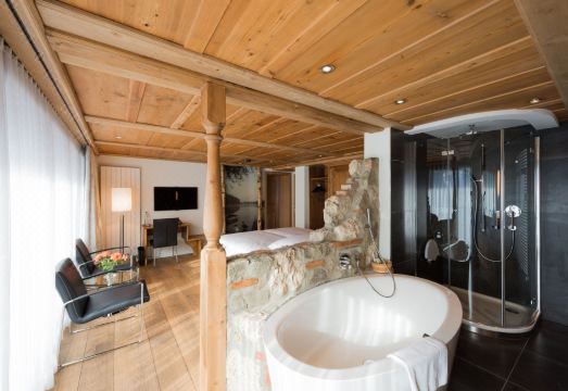 호텔 쇠네크 라우테르브루넨