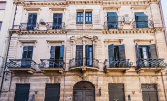 Grimaldi 8 Apartment by Wonderful Italy