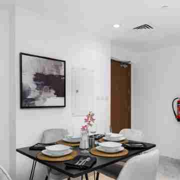 Executive 1 Br in Oasis - 2 Rooms