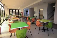Normandia Tower - ห้องครัว