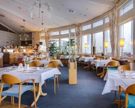 Seehotel Luisenhof Hotels in Markisch-Oderland