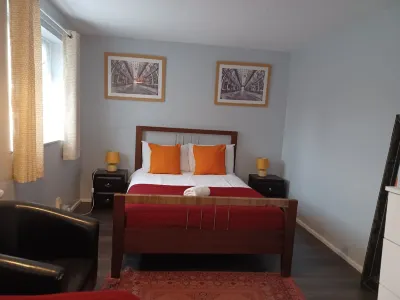 Poynters House - Huku Kwetu Luton Hotels in 
