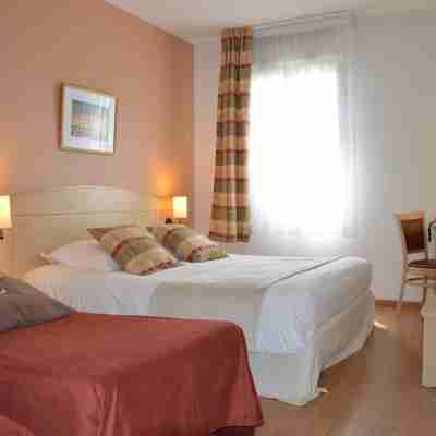 Brit Hotel Châteaudun Rooms