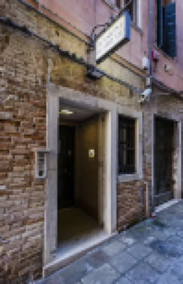 هوتل جويراتو Hotels near كا دورو