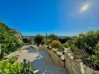 Sun Rose Apartments Sveti Stefan - parcheggio