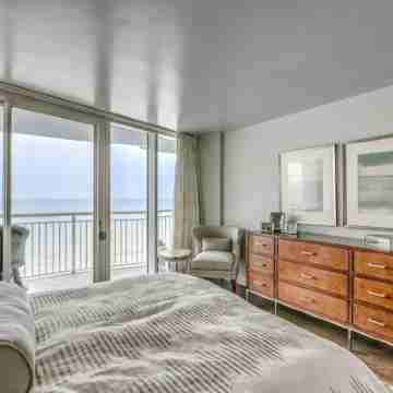 Condos at Sandy Beach by Beach Trips Rooms