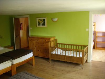 Tranquil Forestside Cottage