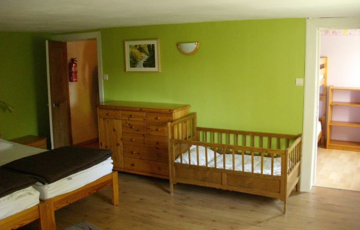Tranquil Forestside Cottage