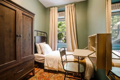 Lamartine Chelsea Hotel a 