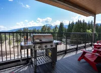 Stoke House by Revelstoke Vacations - balcony