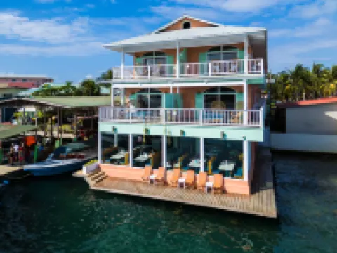 Bocas Paradise Hotel โรงแรมในโบกาสเดลโตโร