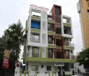 Hotel Voxton Hotels near Maxus Mall
