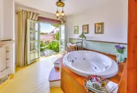 Palas Alaçatı - Adult Only - ที่มีอ่างอาบน้ำ
