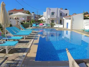 Sonio Beach - Que Bella Collection